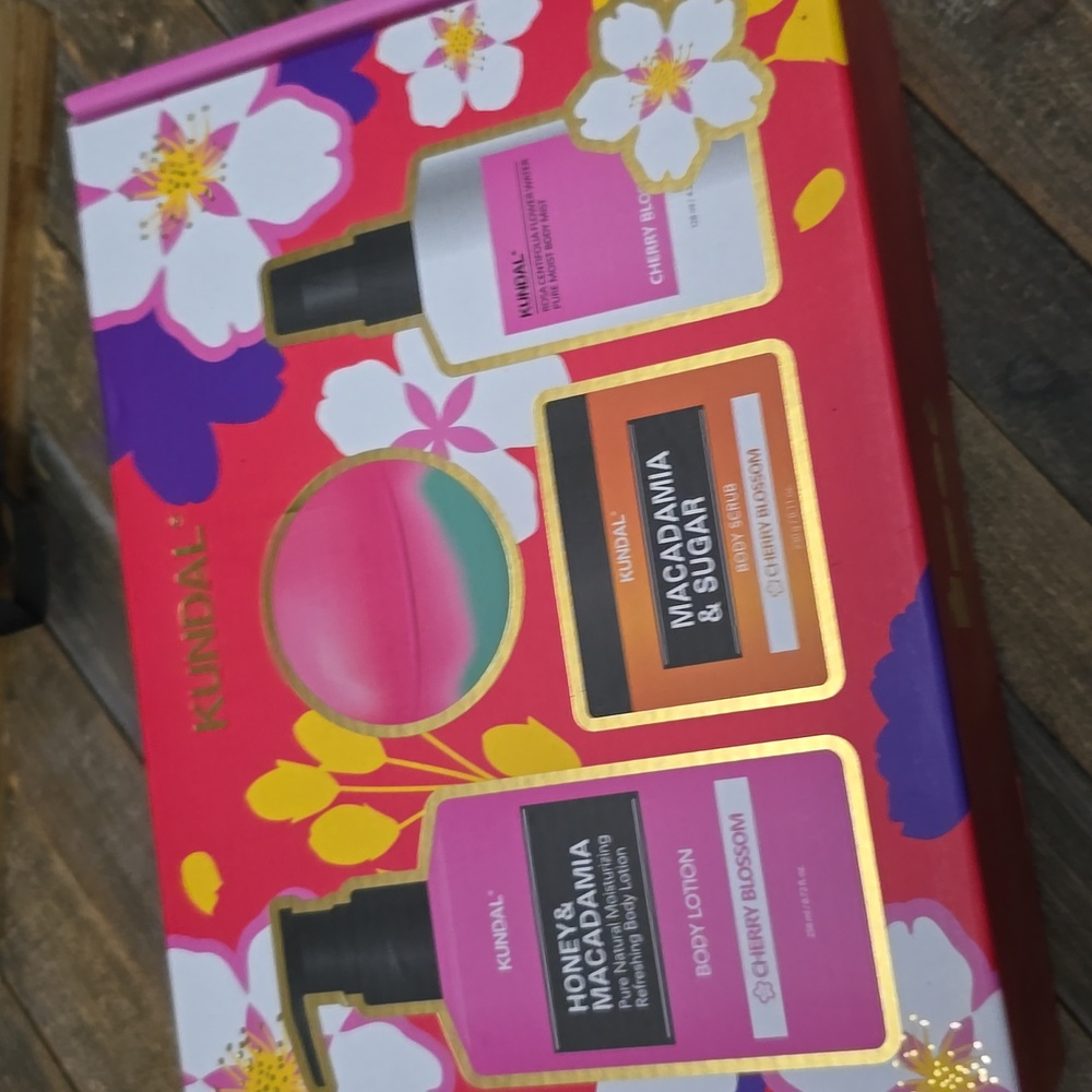 KUNDAL GIFT SET